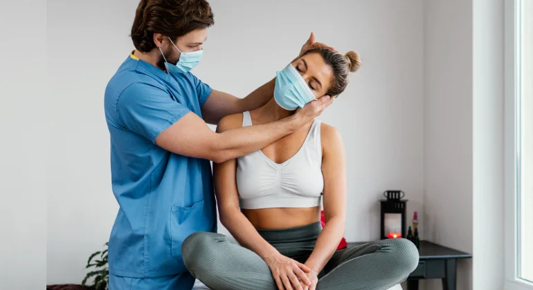  Expert Neck Pain Treatment at Your Doorstep